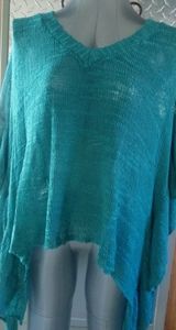 NWT Chelsea & Violet Sm Light Sweater Hankie Hem